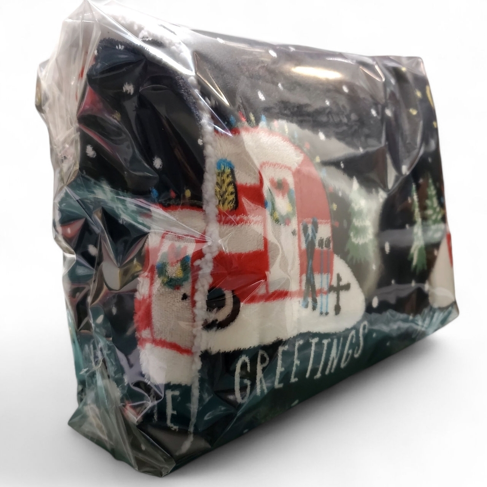 Houseful Holiday Themed Blanket Seasons Greetings 50 x 60
